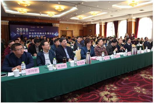 萬(wàn)隆股份董事長(zhǎng)王風(fēng)德（右一）和兵科院、萊州潤(rùn)星簽約